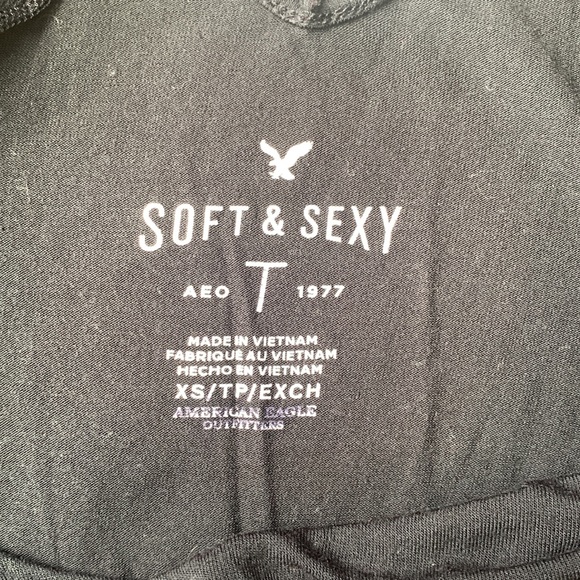 Set of 2 stunning AE tops - Picture 5 of 5